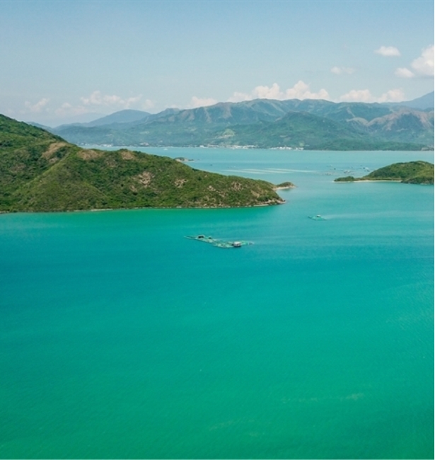THAVINA VÀ BIỂN